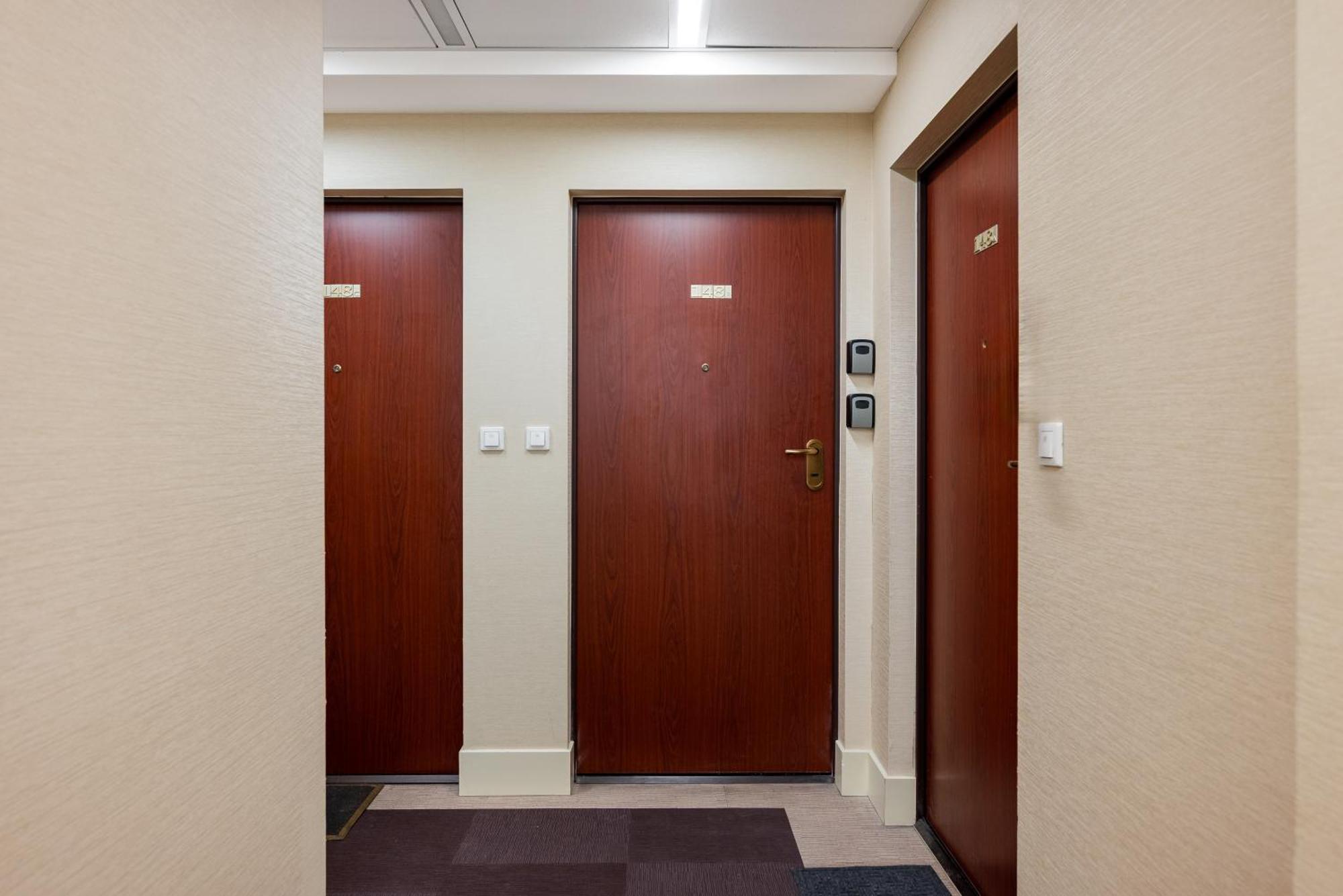 Lovely Boutique 2x1br Nearby Chopin Airport & 15 Min To Centre By Tram *