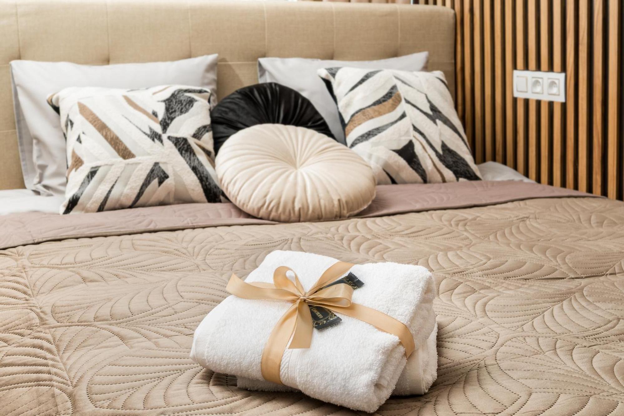 Lovely Boutique 2x1br Nearby Chopin Airport & 15 Min To Centre By Tram Warszawa