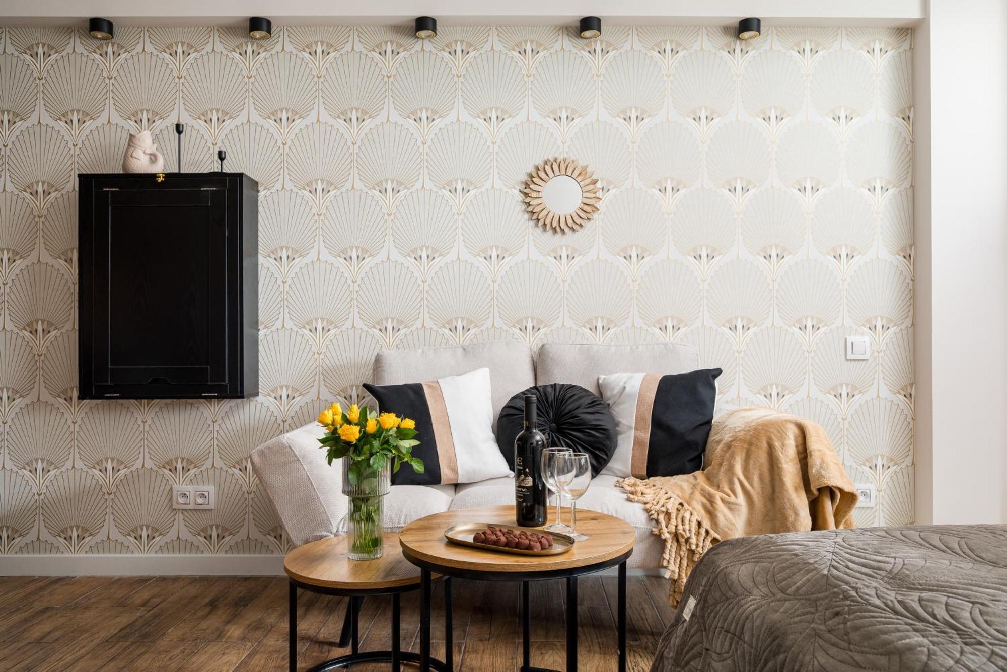 Lovely Boutique 2x1br Nearby Chopin Airport & 15 Min To Centre By Tram *