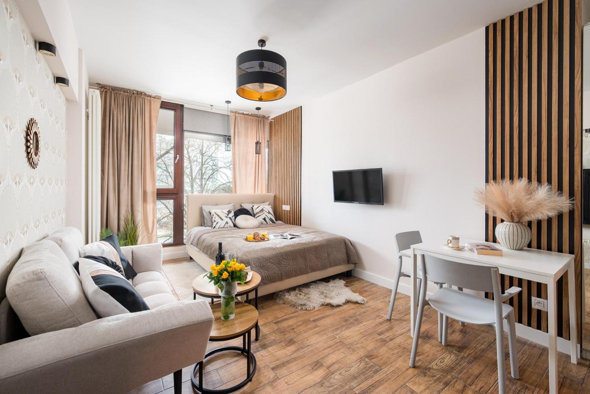 Apartament Lovely Boutique 2x1br Nearby Chopin Airport & 15 Min To Centre By Tram